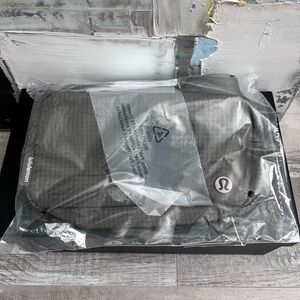 Lululemon Belt Bag in Carob Brown